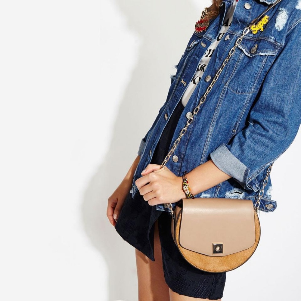 ๐ HOST PICK ๐ Zara mini messenger bag (8437) - Picture 2 of 8